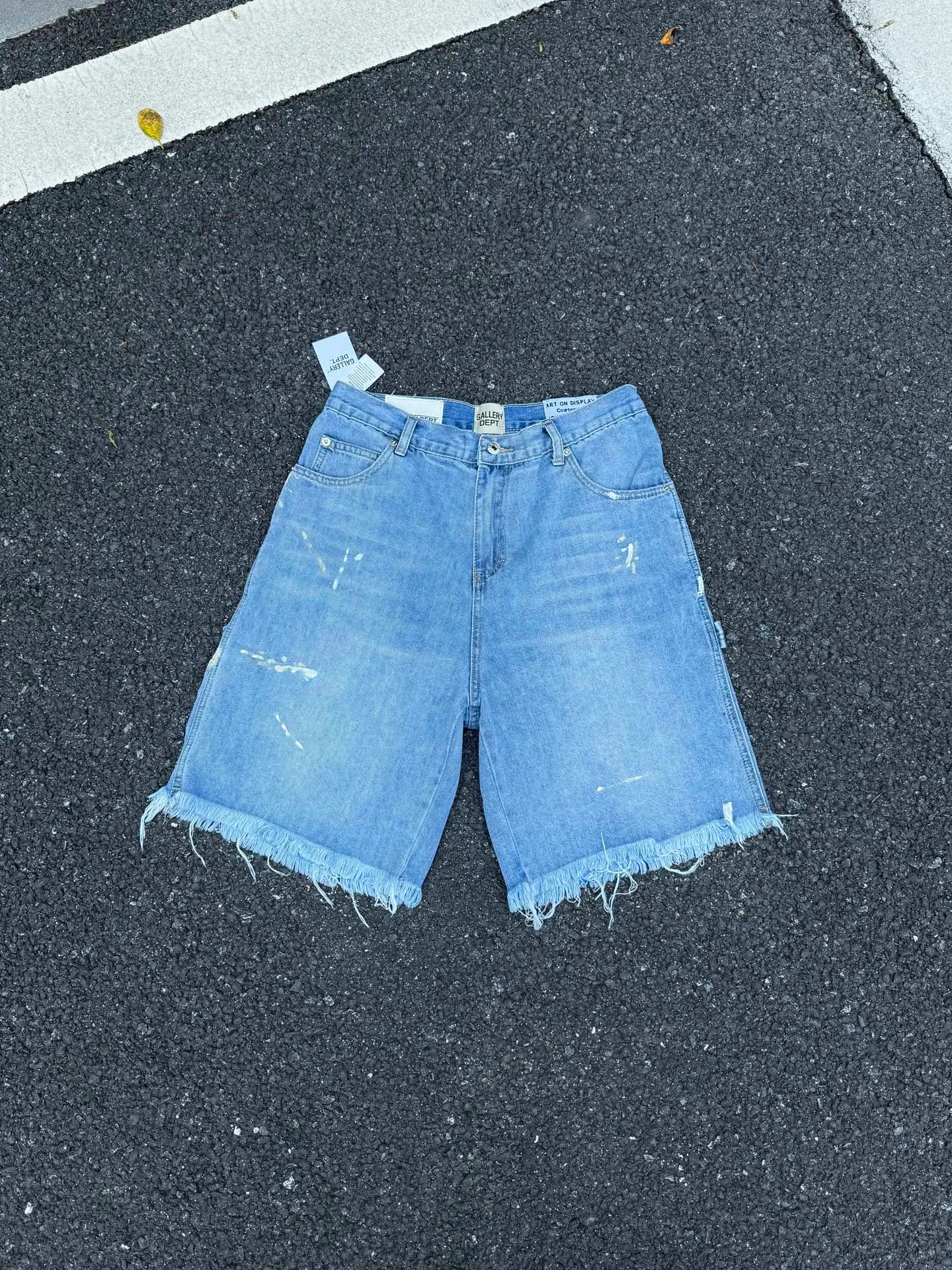 P200💰GD098 GALLERY DEPT splashing ink and paint destroying the edges, retro washed and distressed high street logging workwear denim shorts Workmanship: original accessories Customized original Logo buttons YKK zippers 6 complete labels Original hang tag Color: blue Size: S-XXL (28 30 32 34 36)